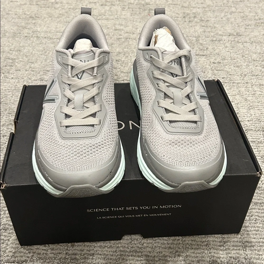 Vionic Women's Walk Max Sneaker 8.5 Wide